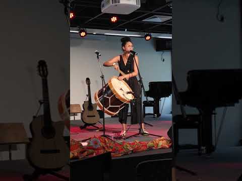 Nina Oliveira - Negra