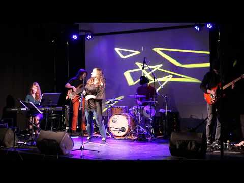 Mirka Soukalová - Skrytá moře (LIVE, 2. ročník "I hudba může pomoci" 2020)