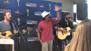 Scotty McCreery &#39;Southern Belle&#39; acoustic
