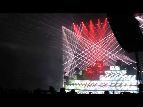 Andy Hurley's Drum solo [Live]