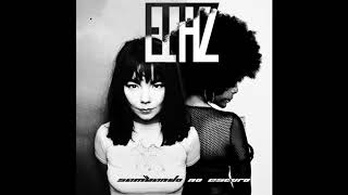 Björk &amp; Elza Soares - Sambando No Escuro (Bertazi Mashup)
