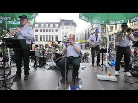 COPENHAGEN JAZZ FESTIVAL 2022: CRYING FOR THE CAROLINES, by Six Foot Stompers 11/ - June 2022,