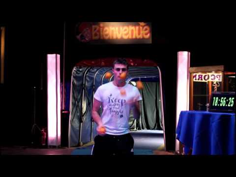 Michael Ferreri  Guinness World Record most juggling catches in one minute 5 balls (2016)