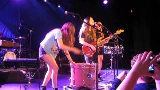 Haim- Honey &amp; I (live in Vancouver)