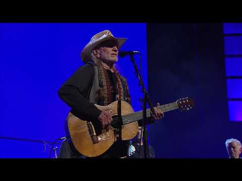 Willie Nelson & Family - Angel Flying Too Close to the Ground (Live at Farm Aid 2018)