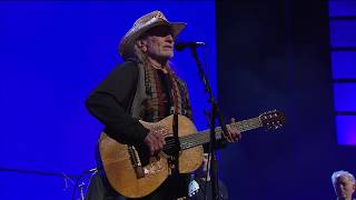 Willie Nelson &amp; Family - Angel Flying Too Close to the Ground (Live at Farm Aid 2018)