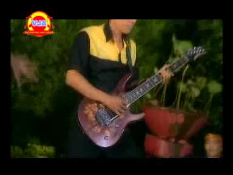 Layung Langit - Dewi Azkiya