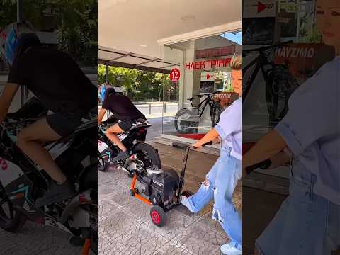 Arrancó una sportbike con una cortadora de césped😱