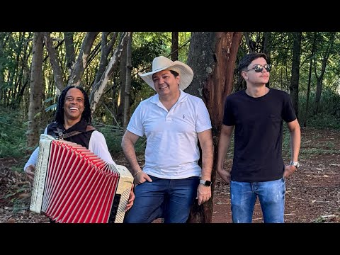 TÔ POR AÍ TRIO MENINOS DE GOIÁS