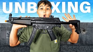 How Good Is This SMG? *UNBOXING* The MP5 Airsoft AEG