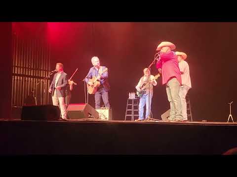 Jimmy Fortune and Wilson Fairchild "Flowers on the Wall" 5/22/2022