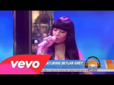 Nicki Minaj - Bed Of Lies (Live) ft. Skylar Grey