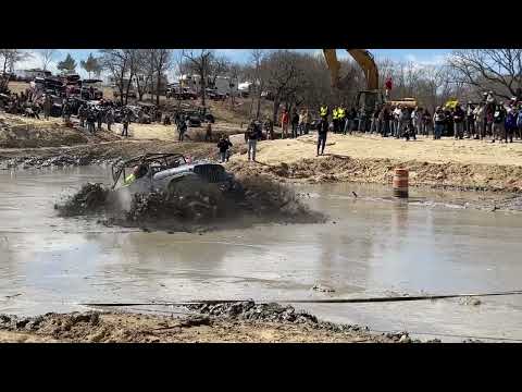 Huge Mega Jeep hits the Bounty Hole | Rednecks with Paychecks Spring Break 2022