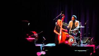 Scott Bradlee & Postmodern Jukebox - All About That Bass (w/Kate Davis)