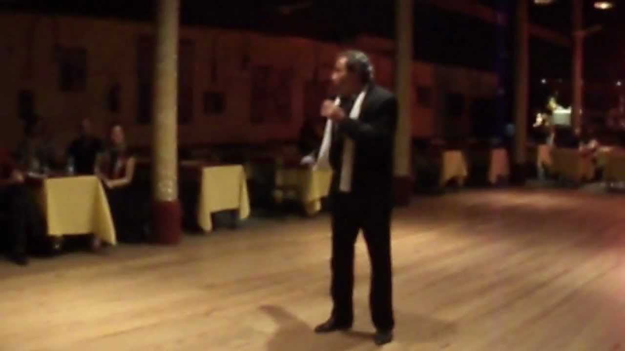 Luis Ludueña (Tango) "Como Nos Cambia La Vida" en "Febril y Amante" 17-10-12       MOV00431.AVI