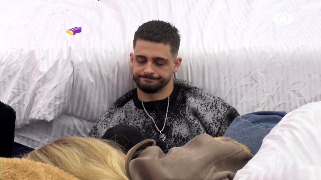 Dua që ti të jesh mirë/ Selin qëndron bashkë me Gimbon