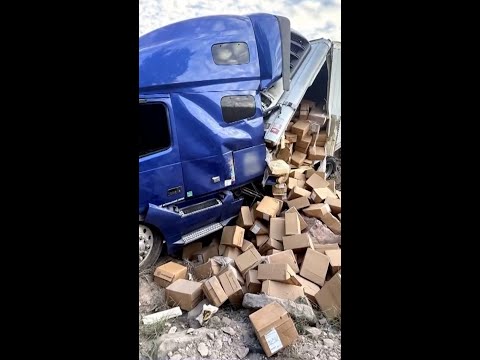 Truck spills 40,000 pounds of cheese near Arizona highway