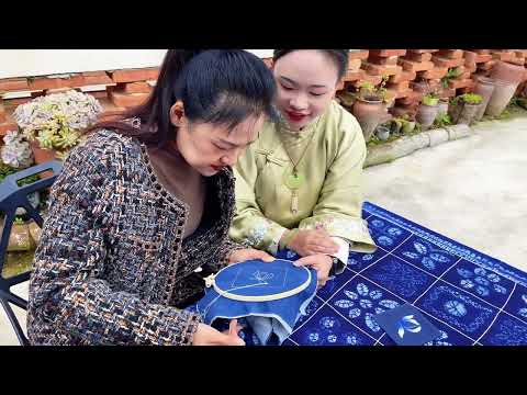 A Thai Girl Guides You Through Yunnan Embroidery