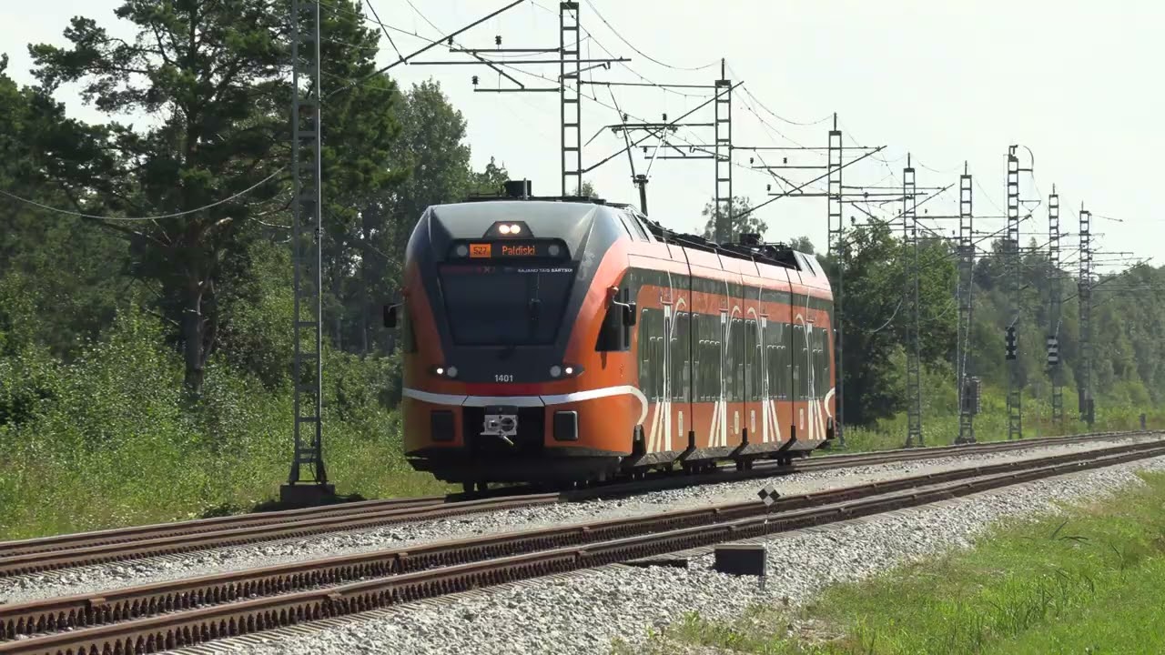 Штадлерский электропоезд 1401 на ст. Клоога / Stadler EMU 1401 at Klooga station