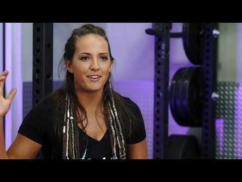 Fightful Reacts: Sarah Logan’s Uncle’s Tater’s Farm!??! What?!
