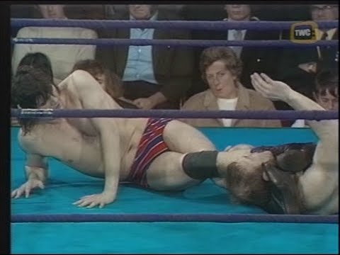 Pete Stewart vs Tibor Szakacs World of Sport 1970's Wrestling