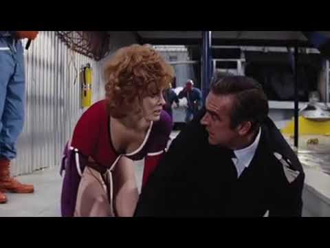 James Bond - Dumme Nuss