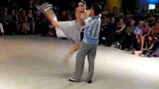 Ruben y Sabrina Veliz - Jump in slow motion