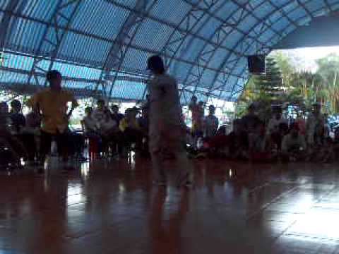 B-Boy GiNo VS B-Boy Fight 19-08-2009