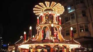 preview picture of video 'Giant Christmas German Pyramid Windmill - The Frankfurt Christmas Market - Birmingham UK 2013'