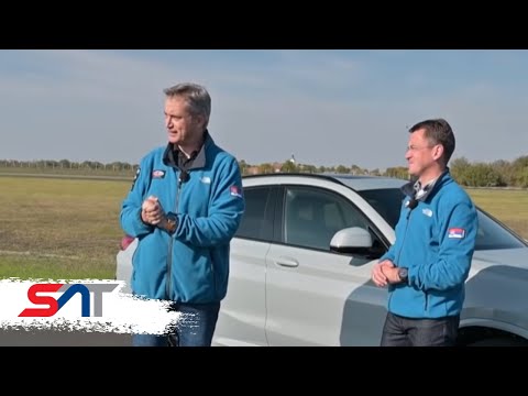 BMW X4 vs Renault Megane Conquest