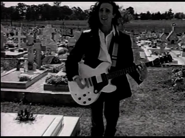 Fito Paez - Tumbas de la gloria (Official video) Fito Paez - Tumbas de la gloria (Official video)