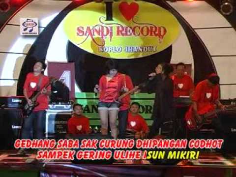 Demy feat Ana Lorizta -  Kesemsem (Official Music Video)