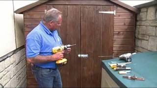 Fitting a shed lock. How to make sure your garden shed is secure;