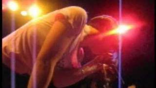 Tsunami Bomb - Roundabout (live)