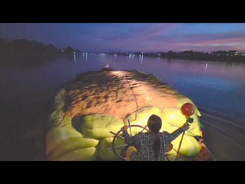 Driving a Rice Boat Overnight on the Mekong River 🇻🇳