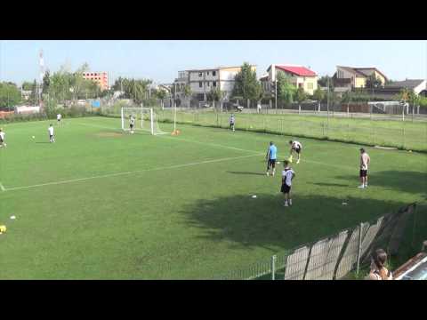 Gheorghe Hagi - Antrenamente cu juniorii Academiei!