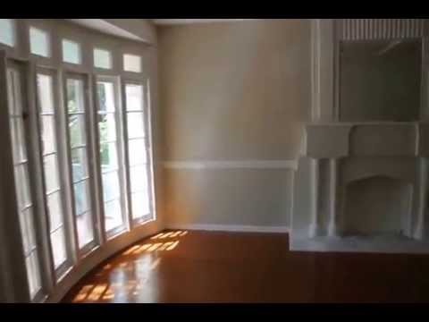 PL4262 - Gorgeous & Huge 2 Bed + Dining Room + 1 Bath Beverly Hills Apartment For Rent!
