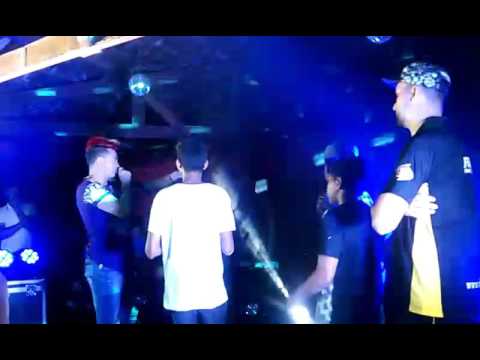 Forró dos Muleques-Cantando com Forró Boys