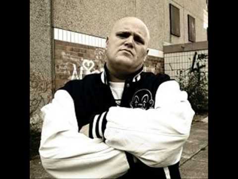 Joe Rilla feat. B-tight - Zeig mir was du hast.wmv