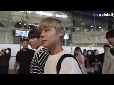 Pink Sausage at Gimpo Airport (Jihoon & Woojin Moments)