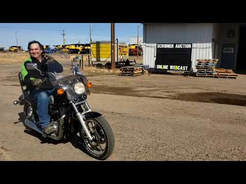 Motorcycle : 1985 Honda Shadow VT1100 w/Saddle Bag & Extra Large Helmet (33,170Kms)