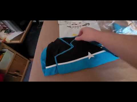 Star Trek Lower Decks unboxing video ordered on Amazon.com, March 2022
