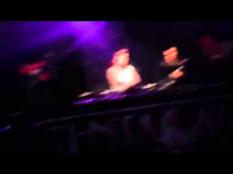 Marlldexx playing his new track Insanity @ Mysterious 31.3.