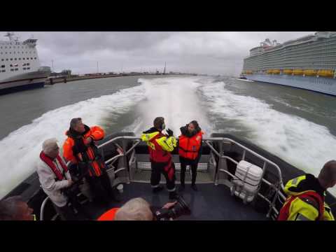 KNRM Hoek van Holland   Vertrek Harmony of the Seas