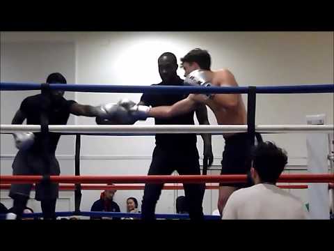 K1 fight: Tom Carey vs Alvin Mills