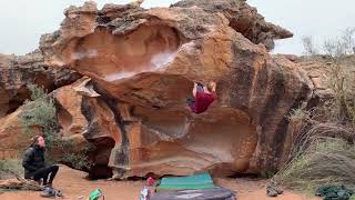 Video thumbnail of Minki, 7b. Rocklands