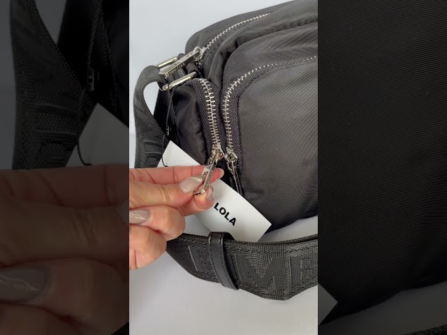 Vídeo relacionado con PACO MARTINEZ Bandolera Hecha con Nylon, Cuerdas, Bolso para Hombre, Tamaño Mediano, Asas Largas, Color Negro - 26x19x9 Centímetros