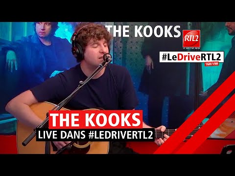 The Kooks reprend "The Suburbs" d'Arcade Fire en live dans #LeDriveRTL2 (20/05/22)