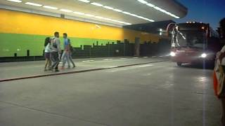preview picture of video 'BusCaracas - MetroBus Caracas: 1409 llegando a la Estación Alí Primera, en Los Teques'