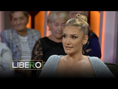 Emocionohet Adea Pula teksa e sheh vetën të vogël, “Kur të tjerët luanin, unë këndoja në skenë”